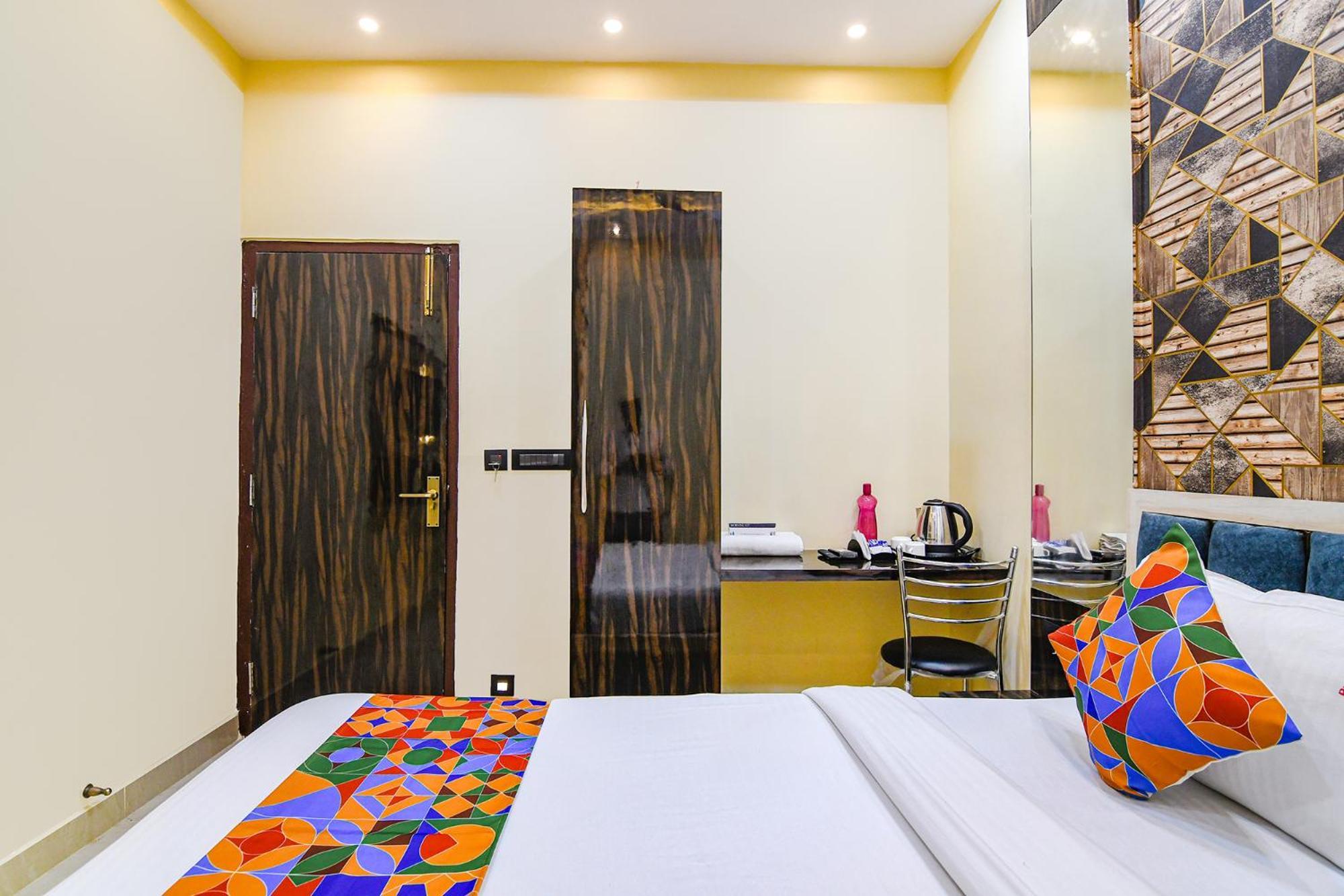 Fabhotel Royal Park Inn - Nr Eden Garden Stadium Калькутта Экстерьер фото