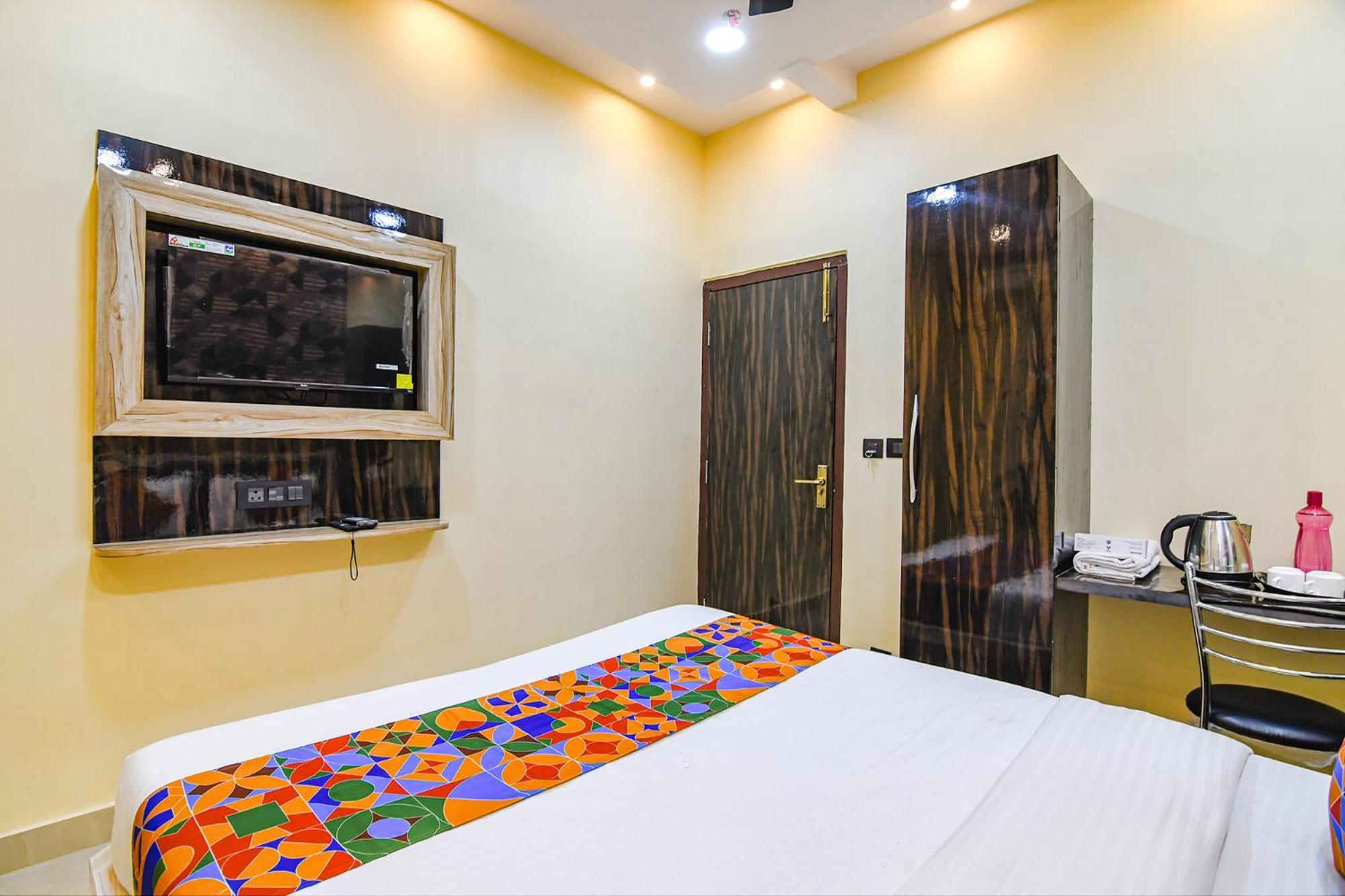 Fabhotel Royal Park Inn - Nr Eden Garden Stadium Калькутта Экстерьер фото